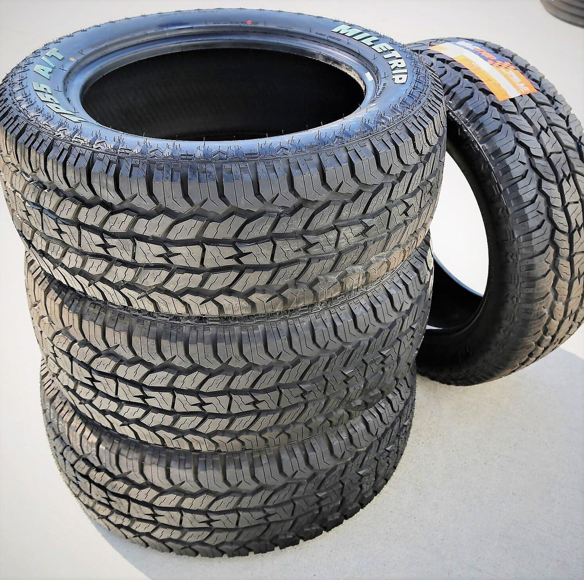 LT275/70R18 All-Terrain Radial Tire G745