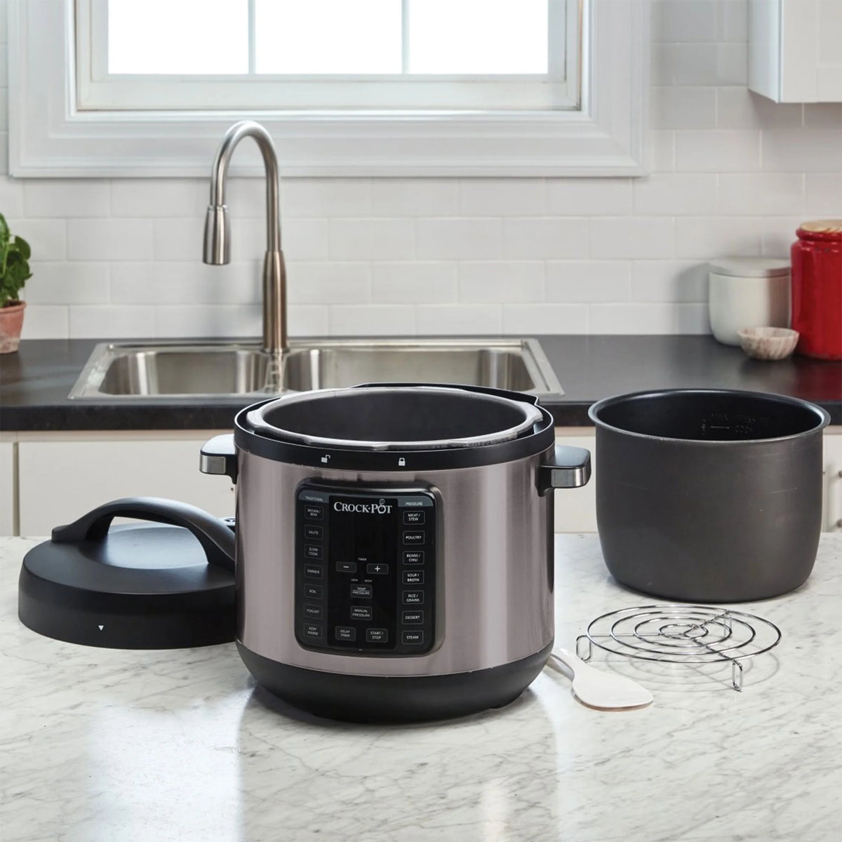 8 Quart 15 Function Crock Multi-Cooker with Lid V251419