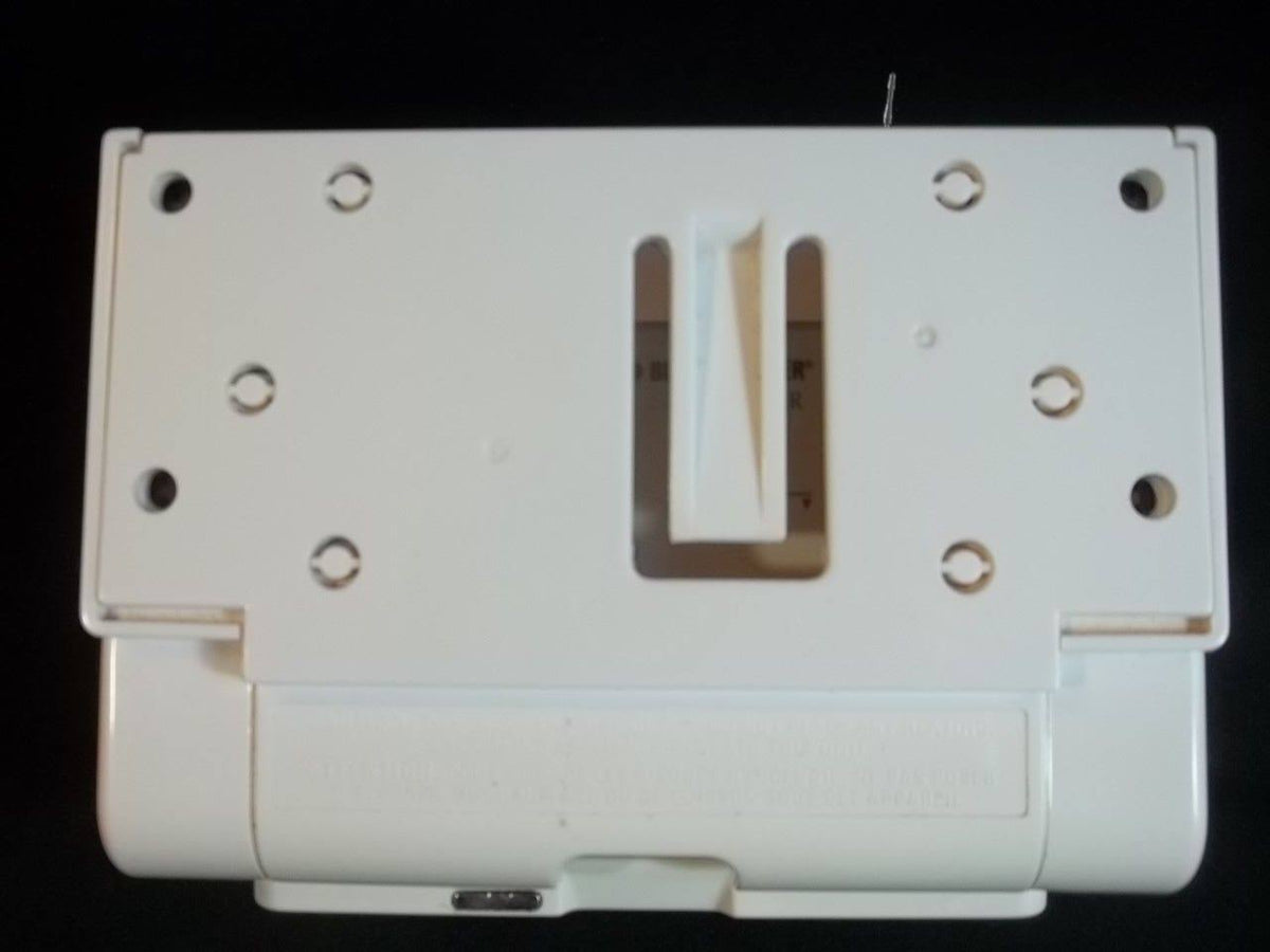White EC600 Can Opener A3025