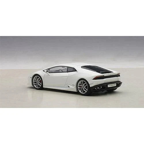 Matt White 1/43 Diecast Model Car D50421