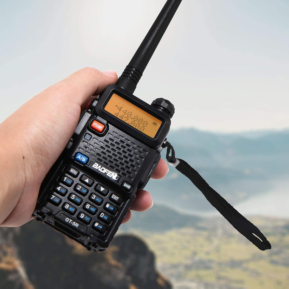 6pcs Dual Band Walkie Talkies Two Way Radio with Six-Way Charger and Programming Cable B821