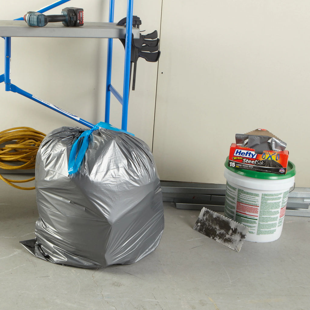 Heavy Duty Large Trash Bags, Black, Unscented, 39 Gallon, 28 Count Q60500